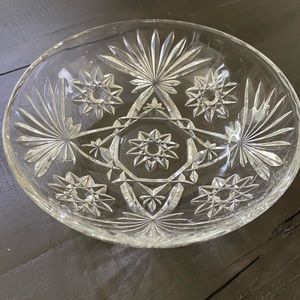 Etched star glass bowl 7” diameter x 2”h